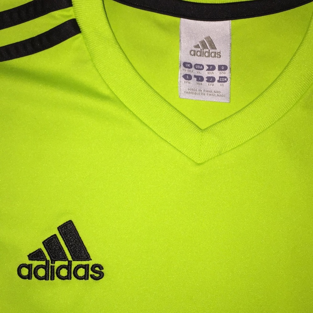 2 Kids adidas shirts - Picture 6 of 8
